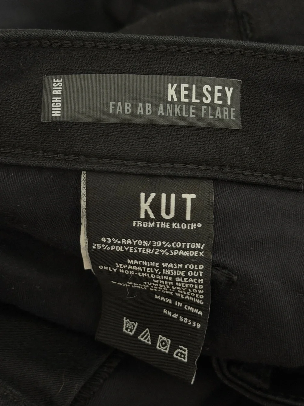 KUT from the Kloth Kelsey High Rise Fab Ab Ankle Flare Jeans Black Size 16
